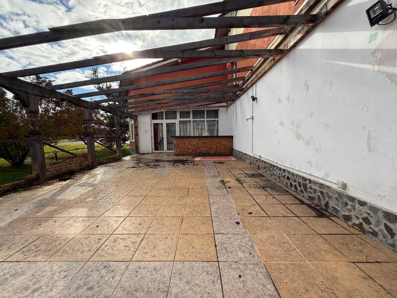 Bogdan Voda, Sighet, investitie fost hotel, clinica, spital, azil.