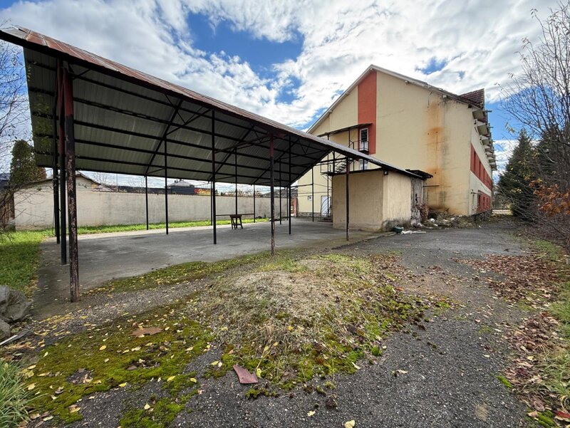 Bogdan Voda, Sighet, investitie fost hotel, clinica, spital, azil.