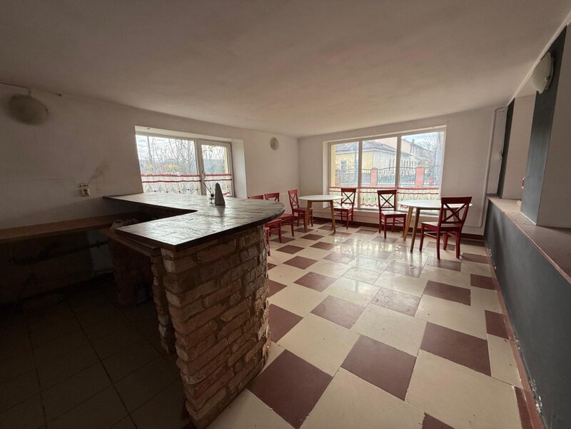 Bogdan Voda, Sighet, investitie fost hotel, clinica, spital, azil.